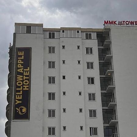 Yellow Apple Hotel Addis Abeba Buitenkant foto
