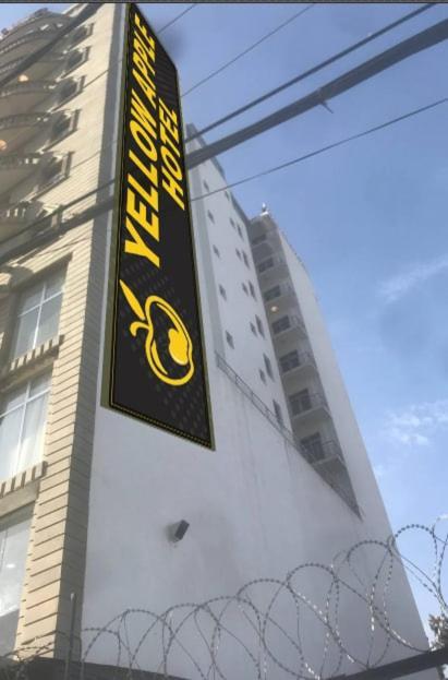 Yellow Apple Hotel Addis Abeba Buitenkant foto